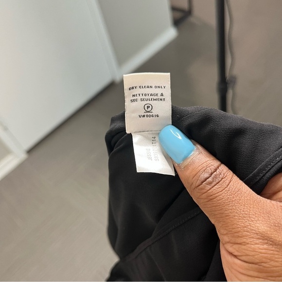 Diane Von Furstenberg Women 100% SILK Top Jessie Blouse Cut Out Strap Sleeveless - Picture 3 of 11